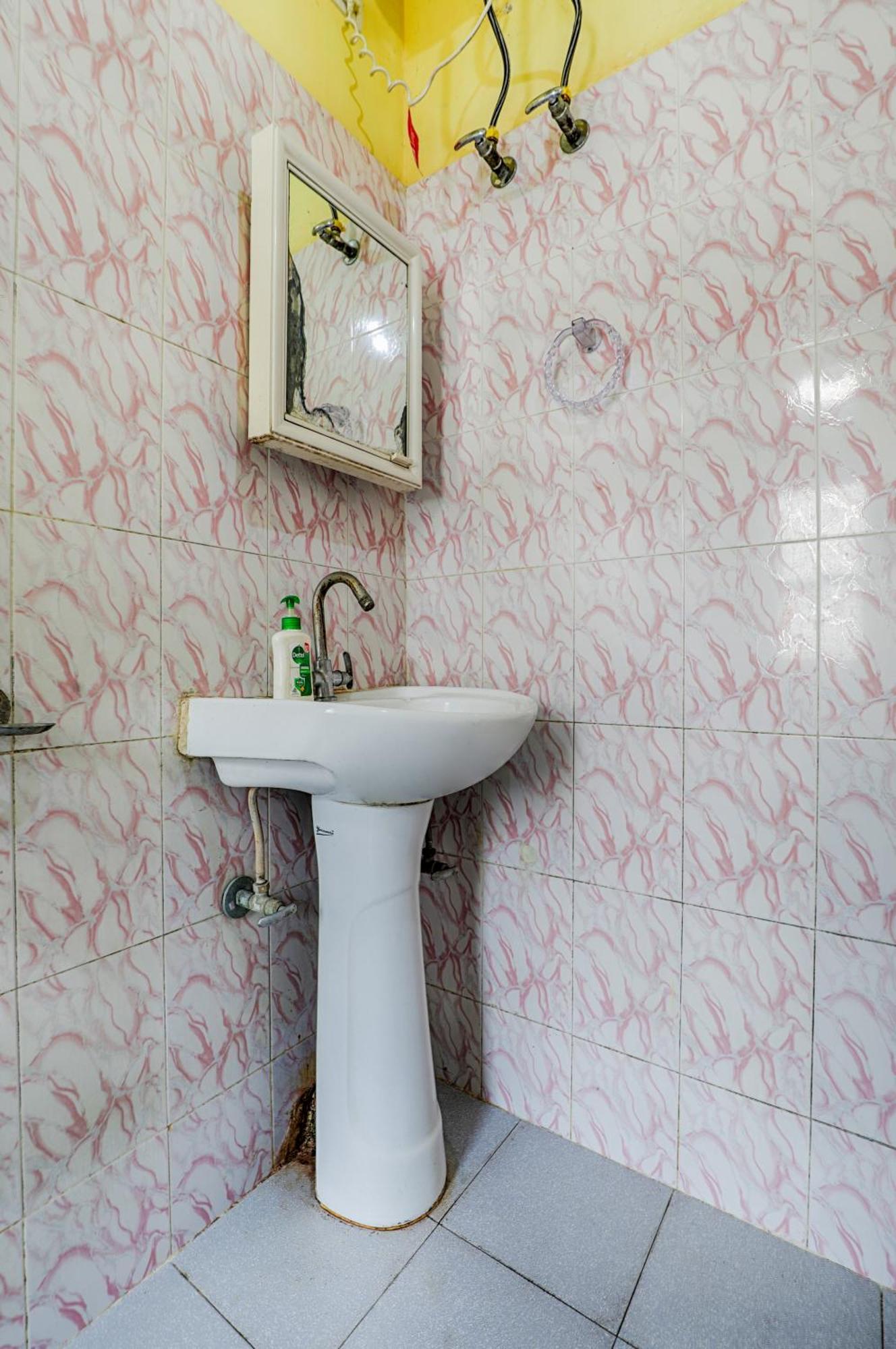 Green Vista Homestay Guwahati Esterno foto